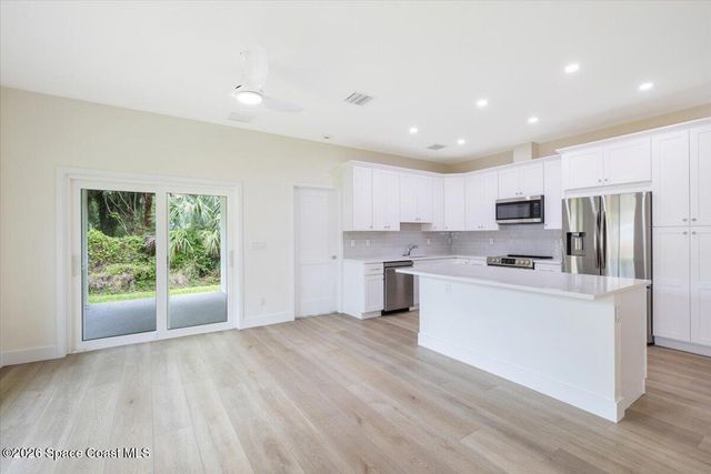 2376 28th Avenue SW, Vero Beach, FL 32968