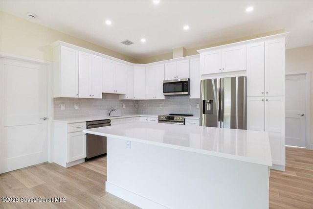 2376 28th Avenue SW, Vero Beach, FL 32968