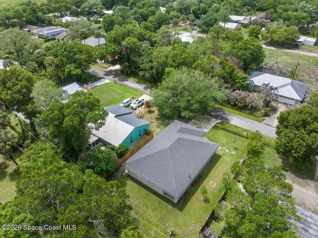 2376 28th Avenue SW, Vero Beach, FL 32968