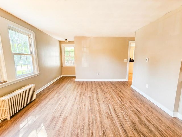11 Nash Parkway, Somersworth, NH 03878