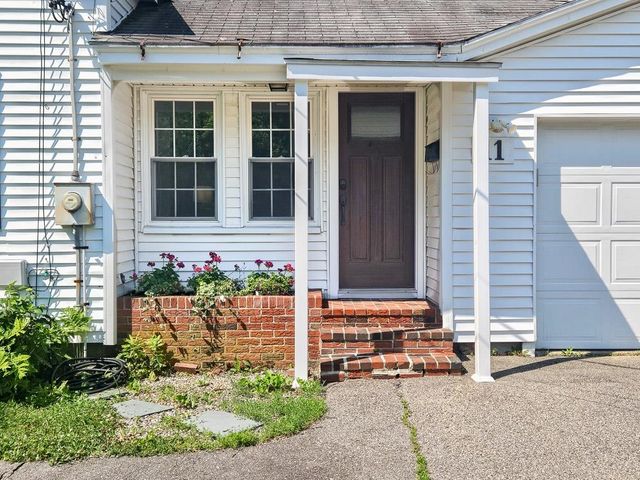 11 Nash Parkway, Somersworth, NH 03878