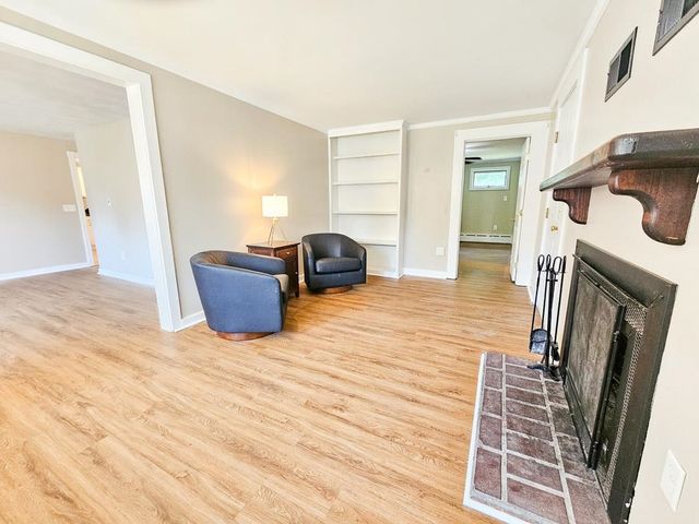 11 Nash Parkway, Somersworth, NH 03878
