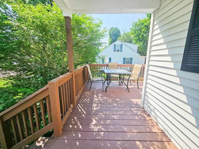 11 Nash Parkway, Somersworth, NH 03878