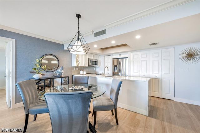 6849 Grenadier BLVD 503, Naples, FL 34108