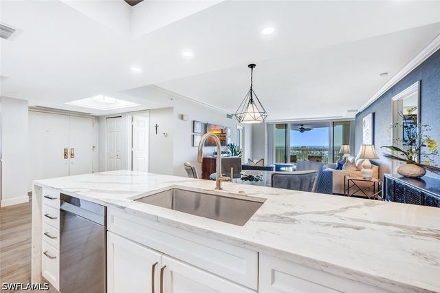 6849 Grenadier BLVD 503, Naples, FL 34108