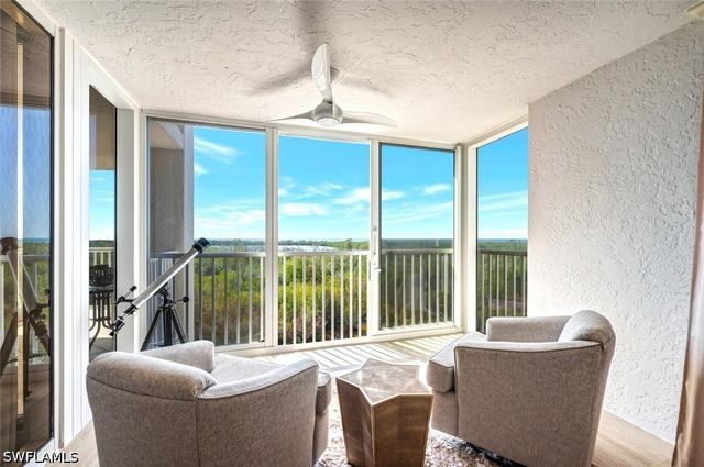 6849 Grenadier BLVD 503, Naples, FL 34108