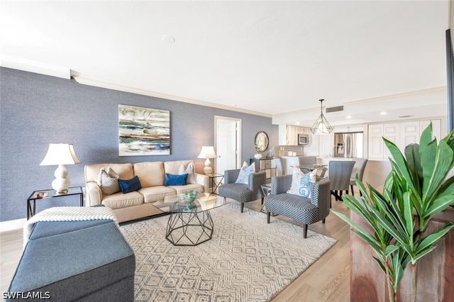 6849 Grenadier BLVD 503, Naples, FL 34108