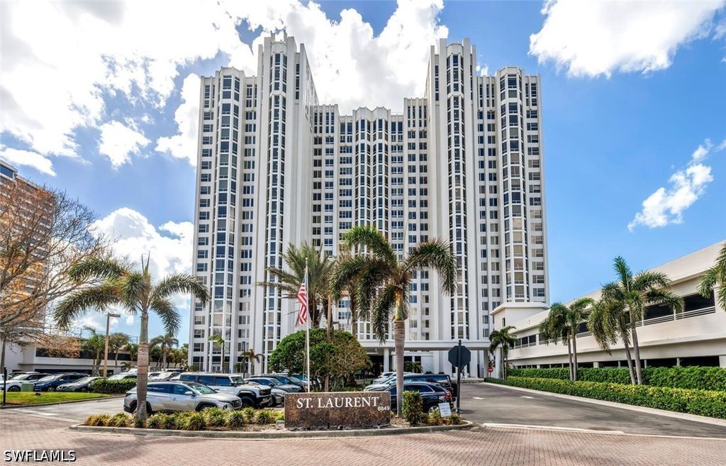 6849 Grenadier BLVD 503, Naples, FL 34108