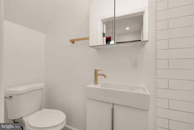 1817 8TH ST NW, Washington, DC 20001
