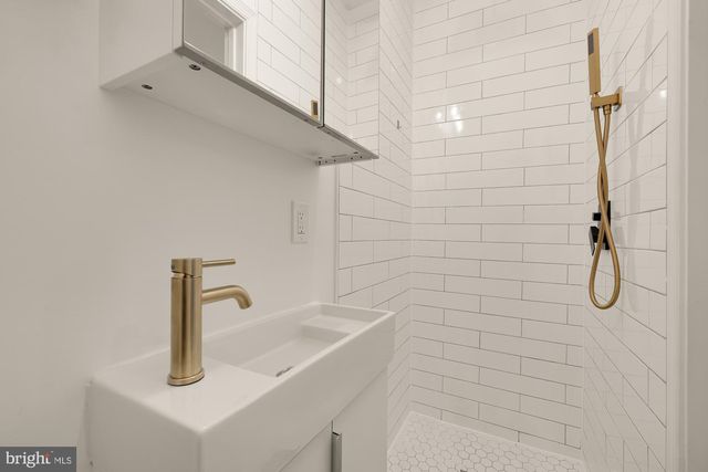 1817 8TH ST NW, Washington, DC 20001