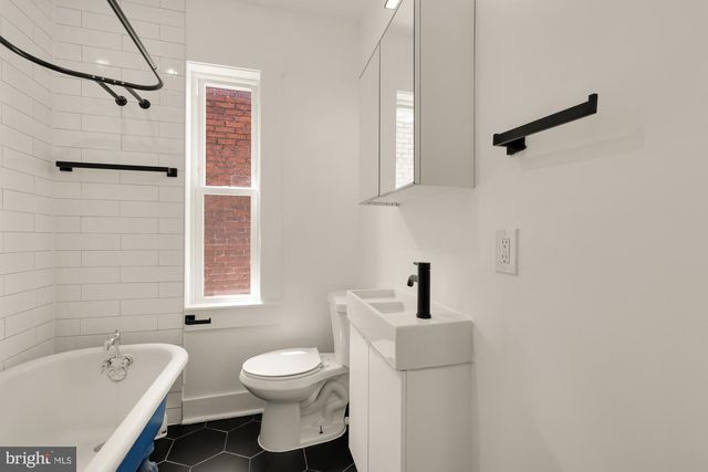 1817 8TH ST NW, Washington, DC 20001