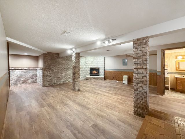 1020 Bertram Drive 17-1, Freeport, IL 61032