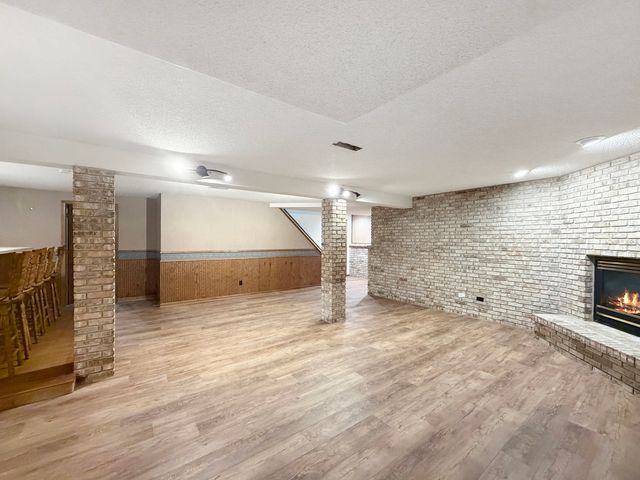 1020 Bertram Drive 17-1, Freeport, IL 61032