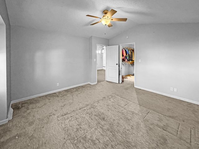 1020 Bertram Drive 17-1, Freeport, IL 61032