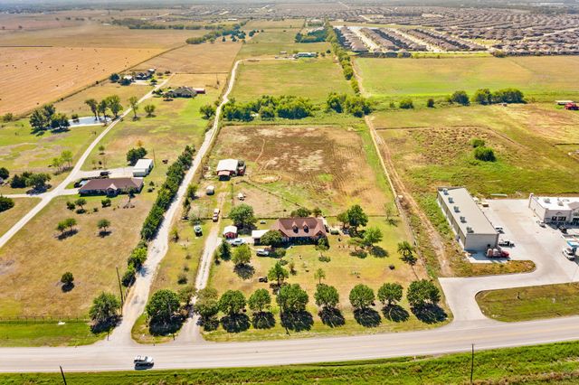 712 E Cook Street, Josephine, TX 75189