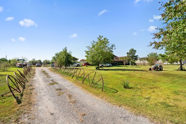 712 E Cook Street, Josephine, TX 75189