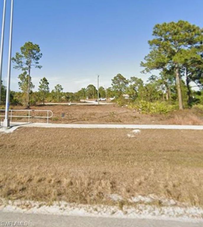 3392 Meadow RD, LEHIGH ACRES, FL 33974 — photo 2