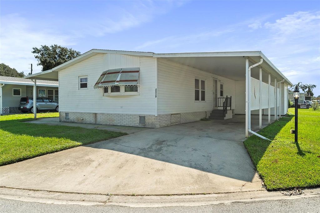 Image 1 of property listing at 2519 INDEPENDENCE LN, St Cloud, FL 34772