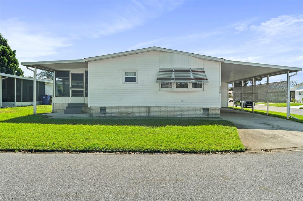 Image 2 of property listing at 2519 INDEPENDENCE LN, St Cloud, FL 34772