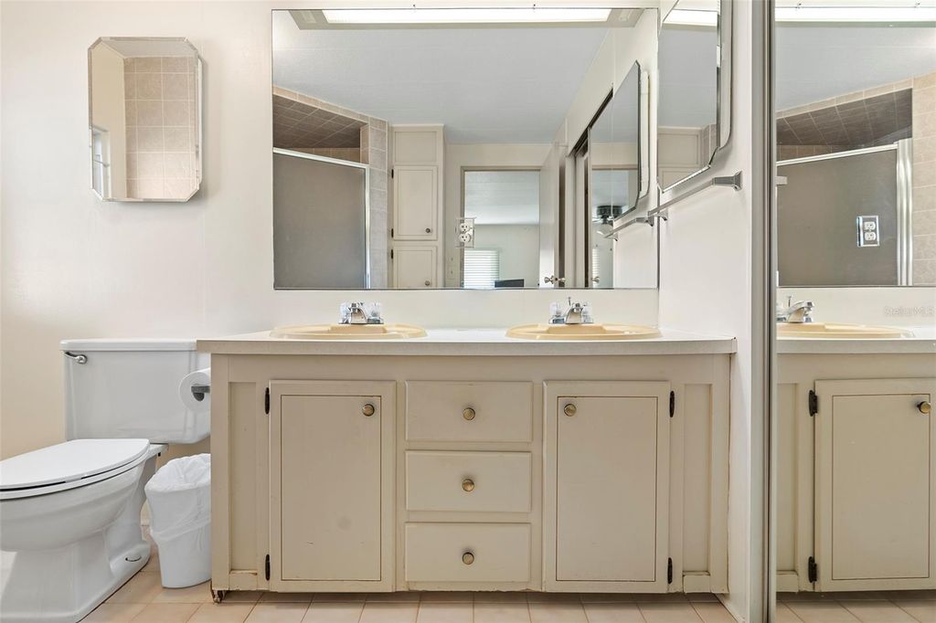 Image 19 of property listing at 2519 INDEPENDENCE LN, St Cloud, FL 34772