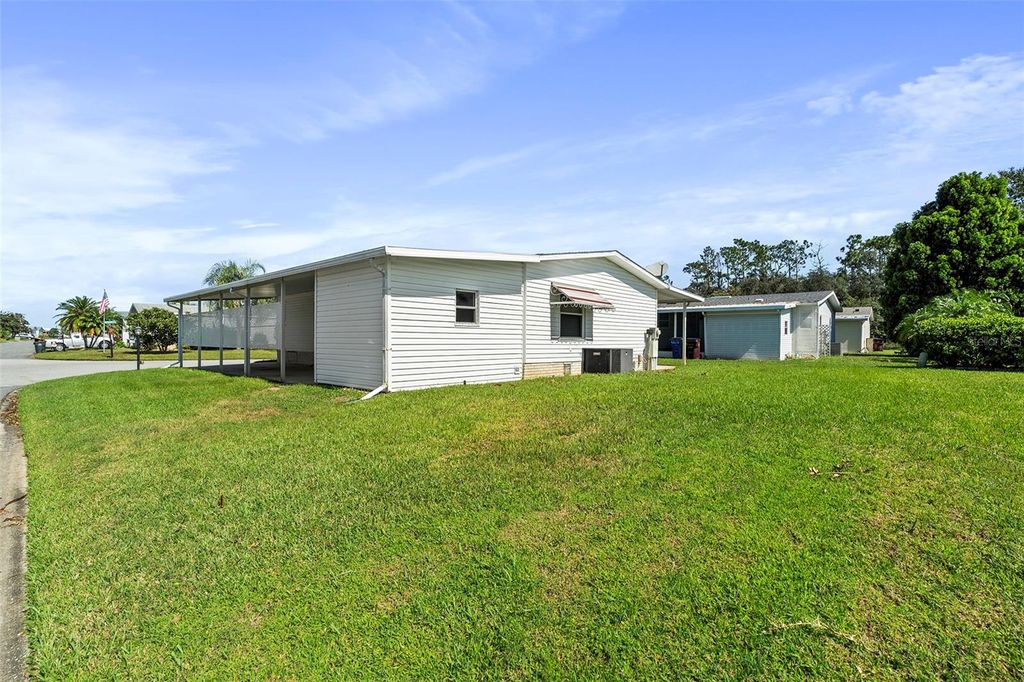 Image 24 of property listing at 2519 INDEPENDENCE LN, St Cloud, FL 34772