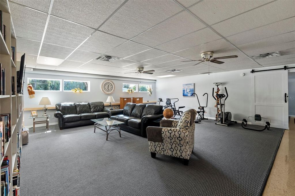 Image 29 of property listing at 2519 INDEPENDENCE LN, St Cloud, FL 34772