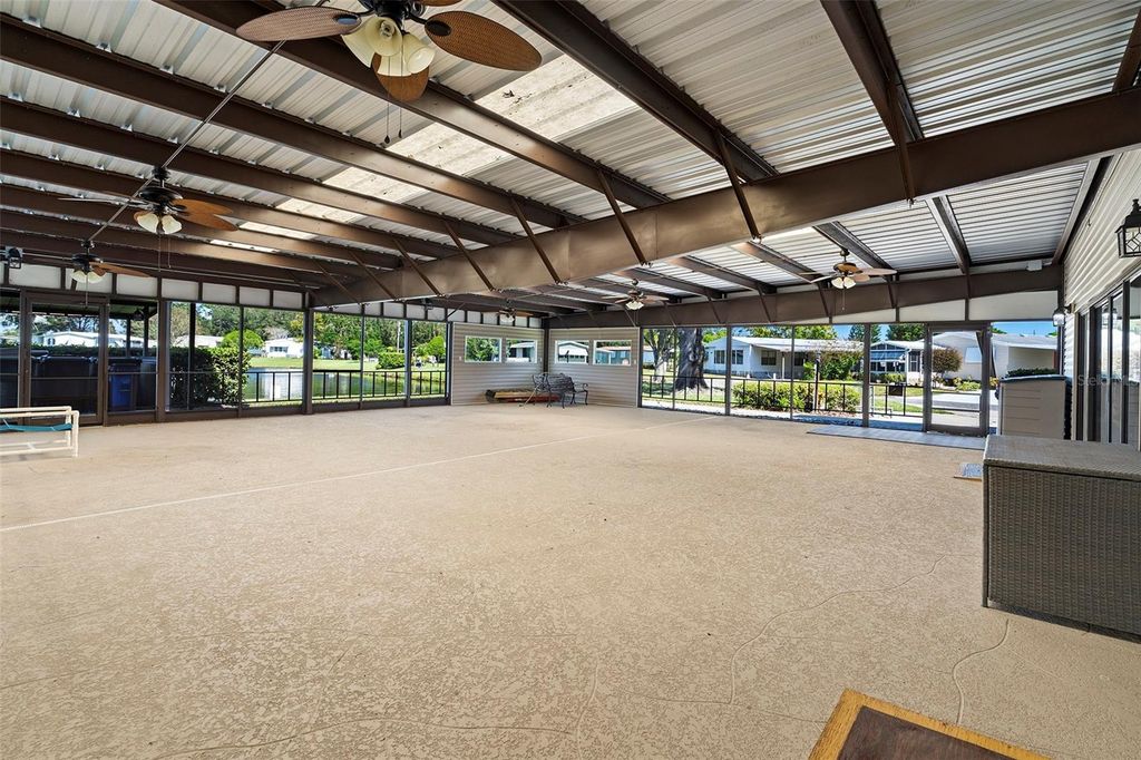 Image 32 of property listing at 2519 INDEPENDENCE LN, St Cloud, FL 34772