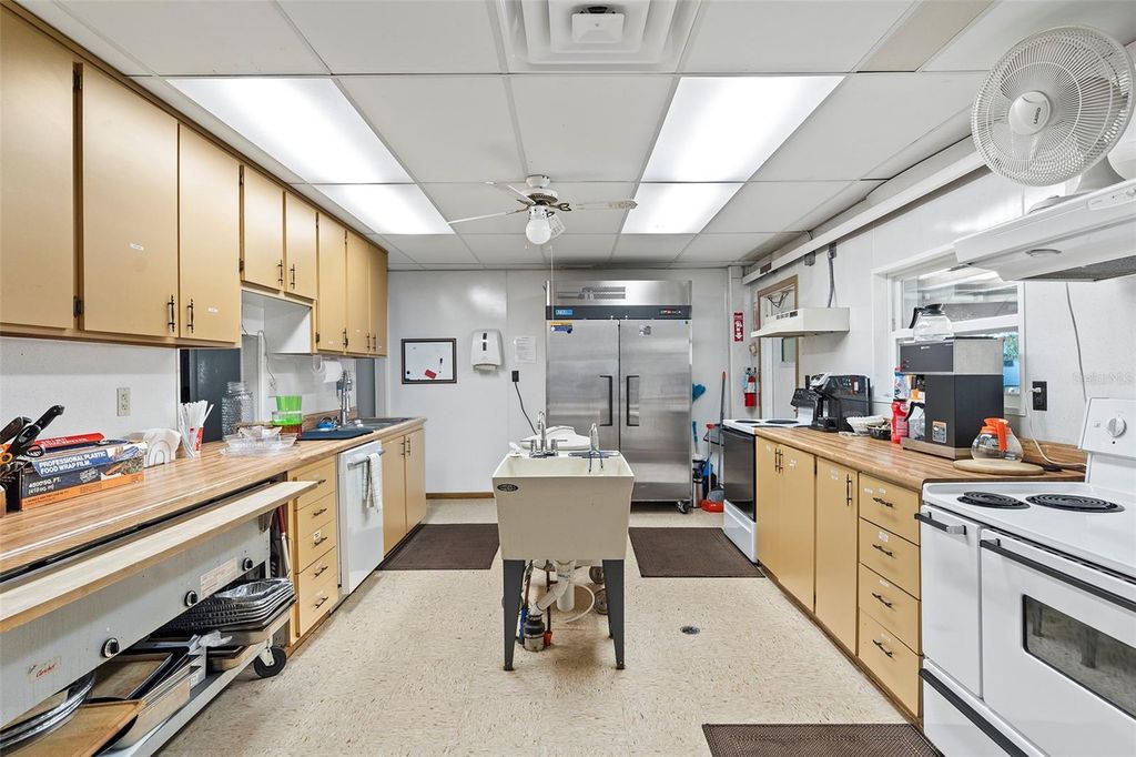 Image 38 of property listing at 2519 INDEPENDENCE LN, St Cloud, FL 34772