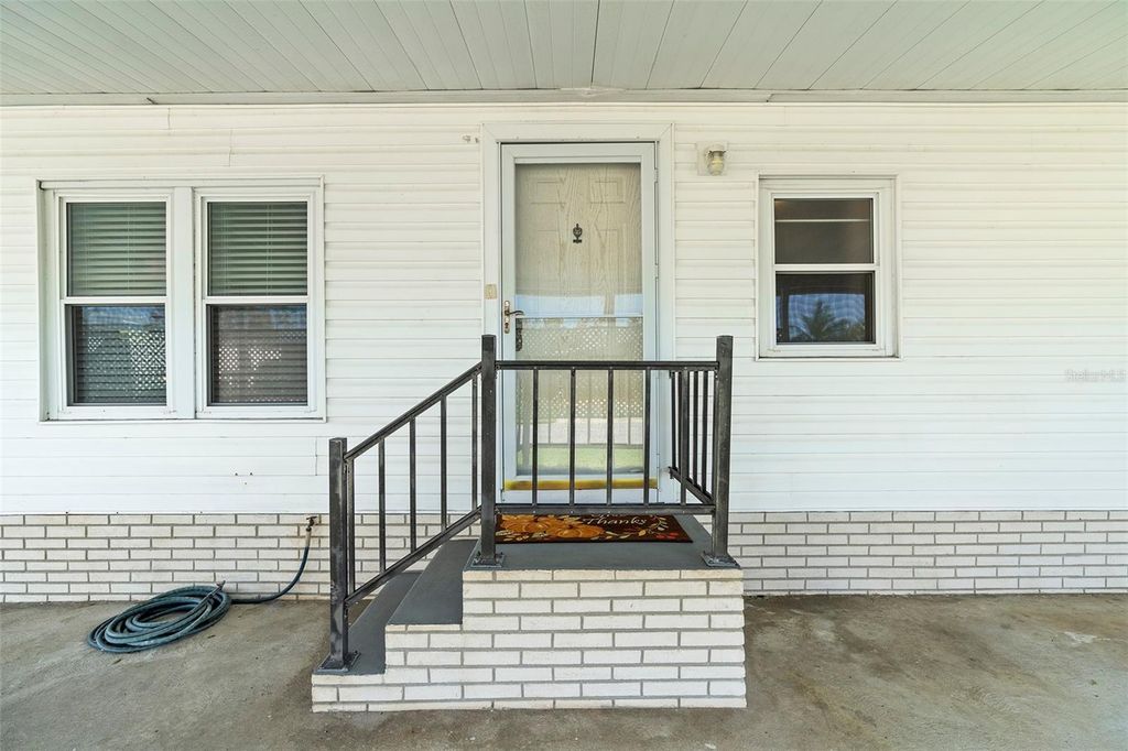 Image 6 of property listing at 2519 INDEPENDENCE LN, St Cloud, FL 34772