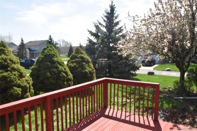 23436 Mahoney Court 182, Brownstown Charter Township, MI 48183