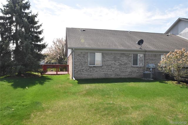 23436 Mahoney Court 182, Brownstown Charter Township, MI 48183