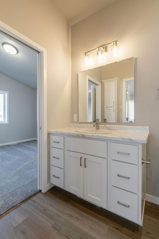 6880 Thomas Street, Horace, ND 58047