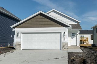 6880 Thomas Street, Horace, ND 58047