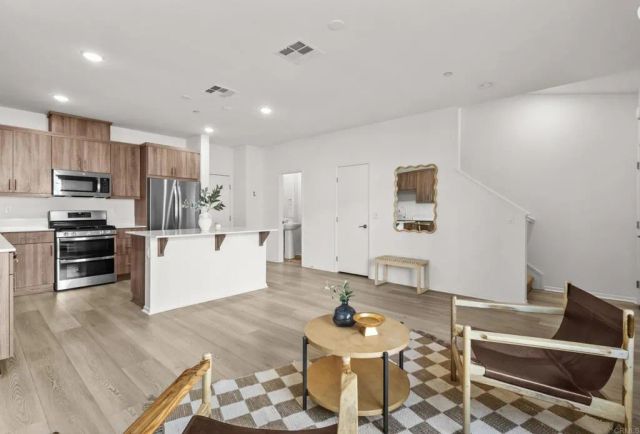348 SWEET PLACE, Fallbrook, CA 92028