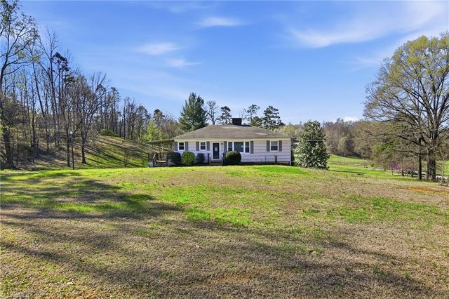 3330 Fraternity Church Road, Winston-salem, NC 27127