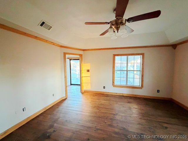 106 NE 3rd Street, Wagoner, OK 74467