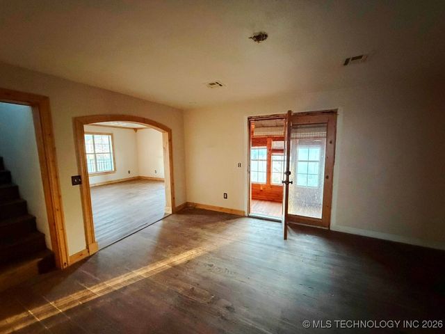 106 NE 3rd Street, Wagoner, OK 74467