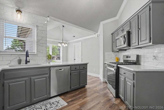 9248 S 87th East Avenue, Tulsa, OK 74133