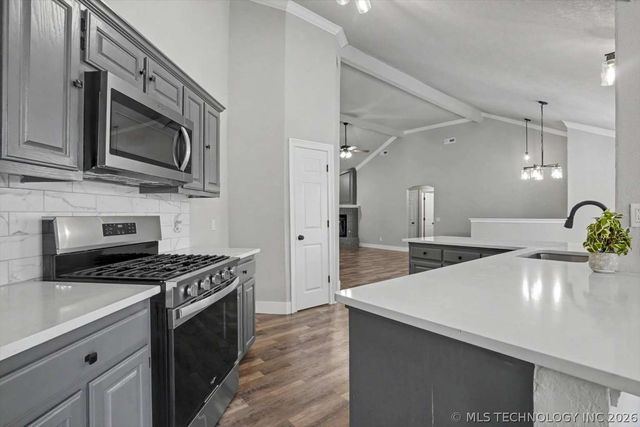 9248 S 87th East Avenue, Tulsa, OK 74133