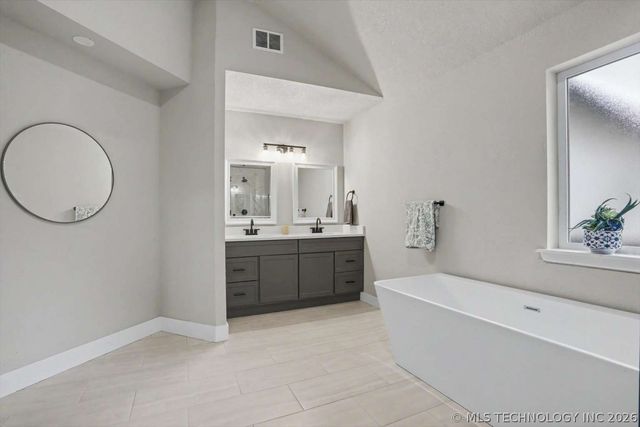 9248 S 87th East Avenue, Tulsa, OK 74133