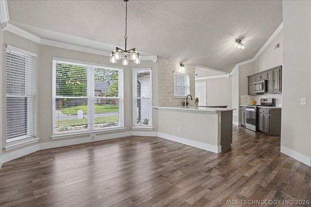 9248 S 87th East Avenue, Tulsa, OK 74133