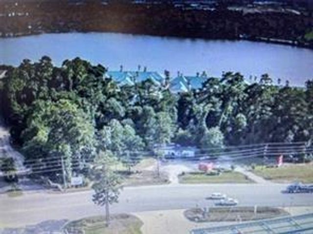 15201 Walden Road, Montgomery, TX 77356