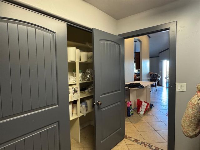 3374 Roma Road, Kingman, AZ 86401