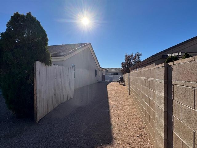 3374 Roma Road, Kingman, AZ 86401