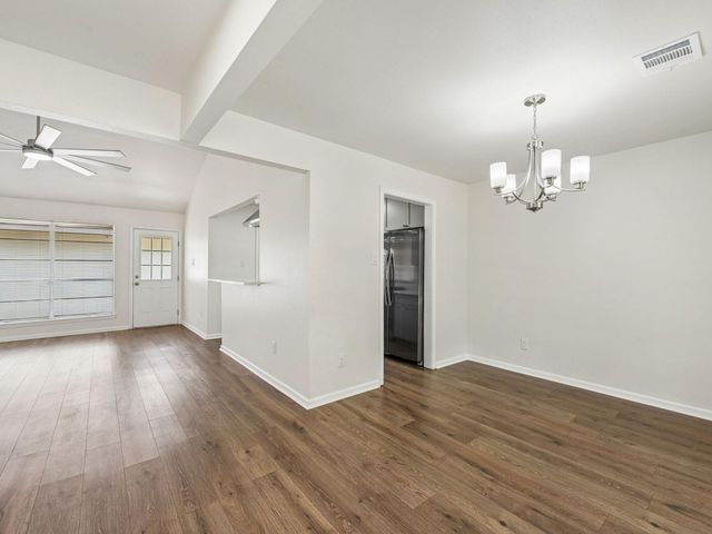 7110 Log View Drive, Houston, TX 77040