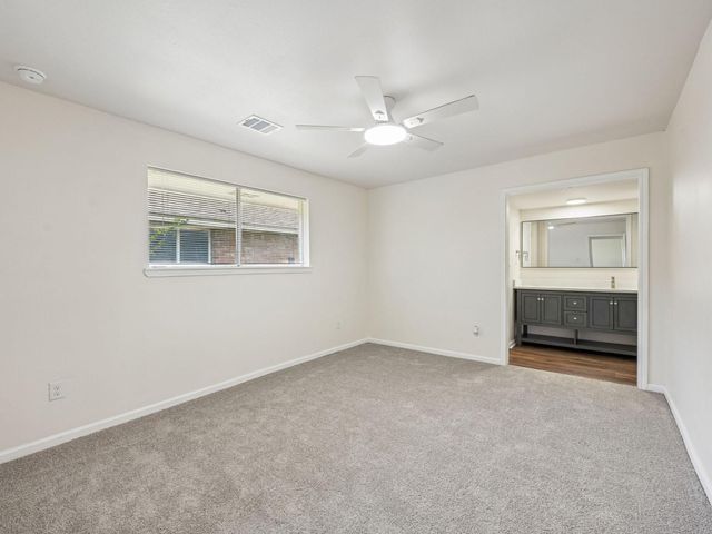 7110 Log View Drive, Houston, TX 77040