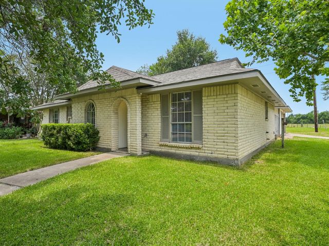 7110 Log View Drive, Houston, TX 77040
