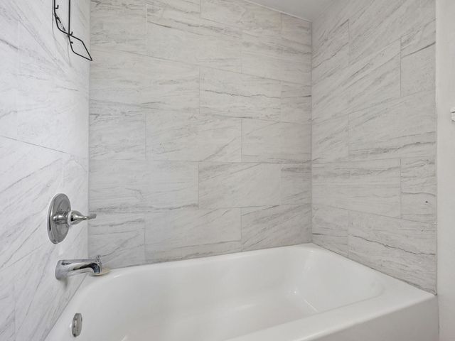 7110 Log View Drive, Houston, TX 77040