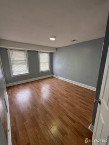 72 Charles Street, Carteret, NJ 07008