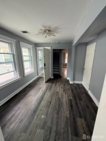 72 Charles Street, Carteret, NJ 07008